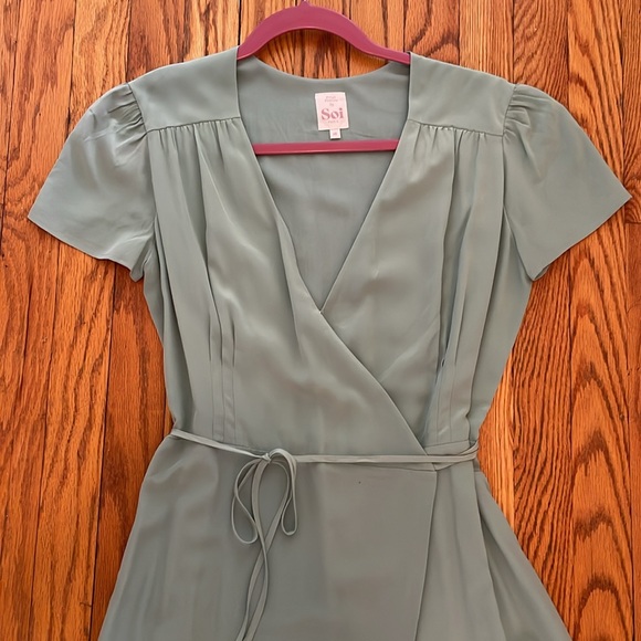 Soi Paris Seafoam Green Silk Wrap Dress in size 38 Medium - Picture 3 of 7